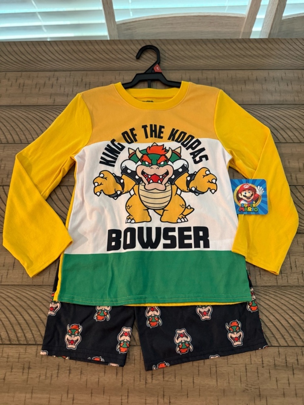 Nintendo Bowser Colorblock Pajama Set in Yellow, White & Green size M-NWT